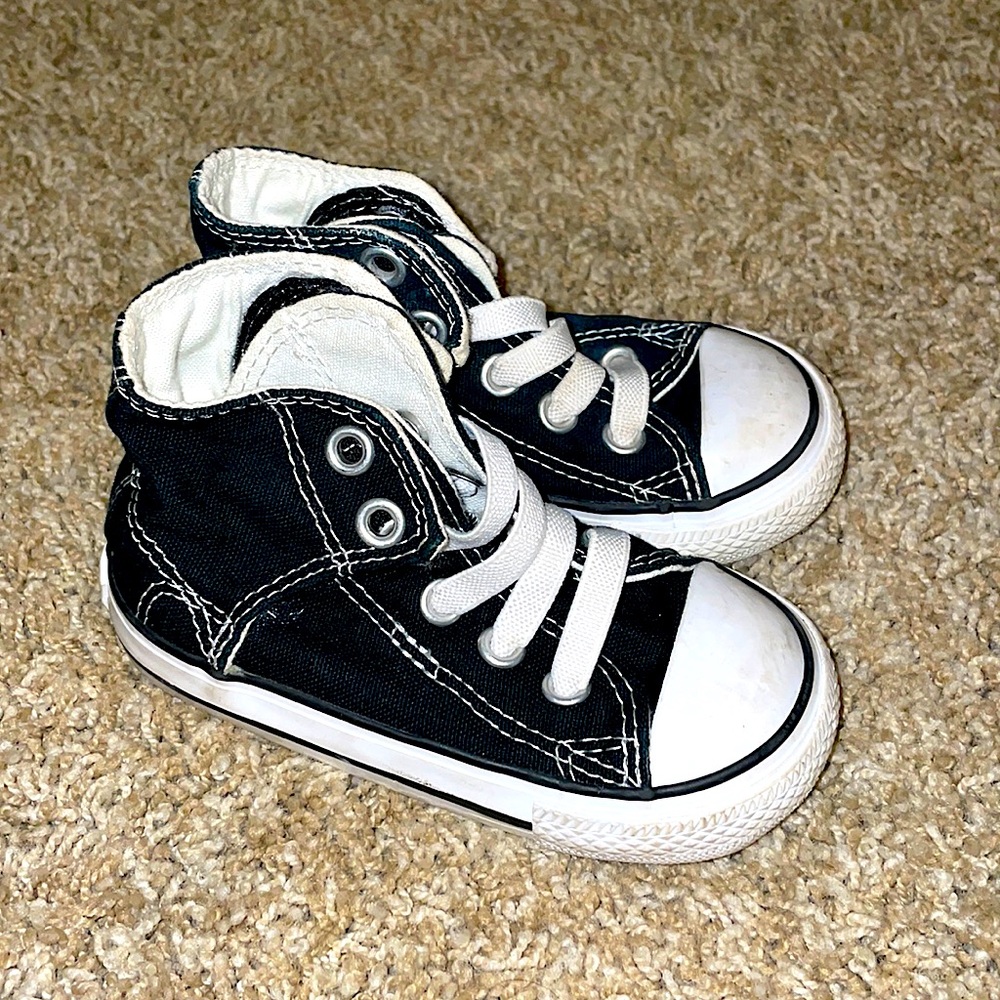EUC black converse